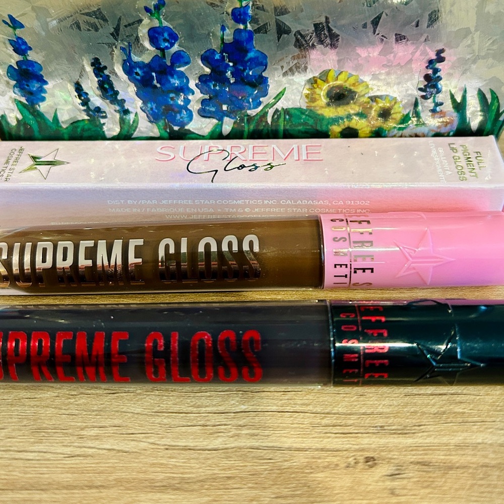 Jeffree Star Cosmetics Supreme Gloss in, “Dominatrix”and “In a Dark Place”.
